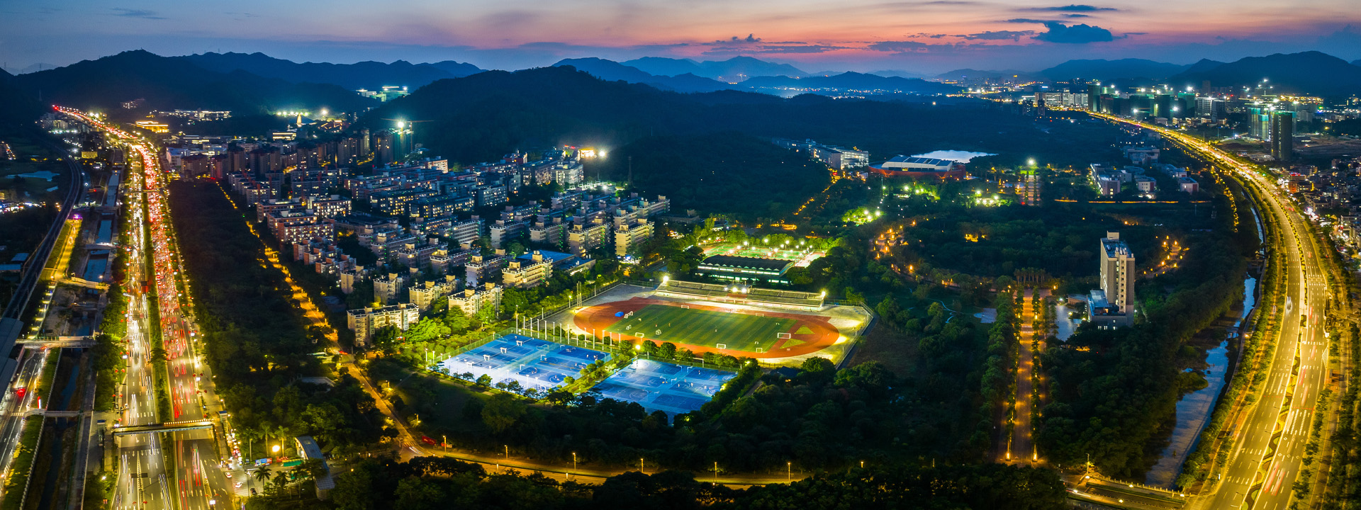 学院夜景